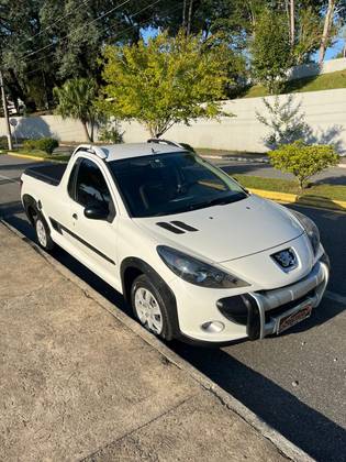PEUGEOT HOGGAR 1.6 ESCAPADE 16V FLEX 2P MANUAL